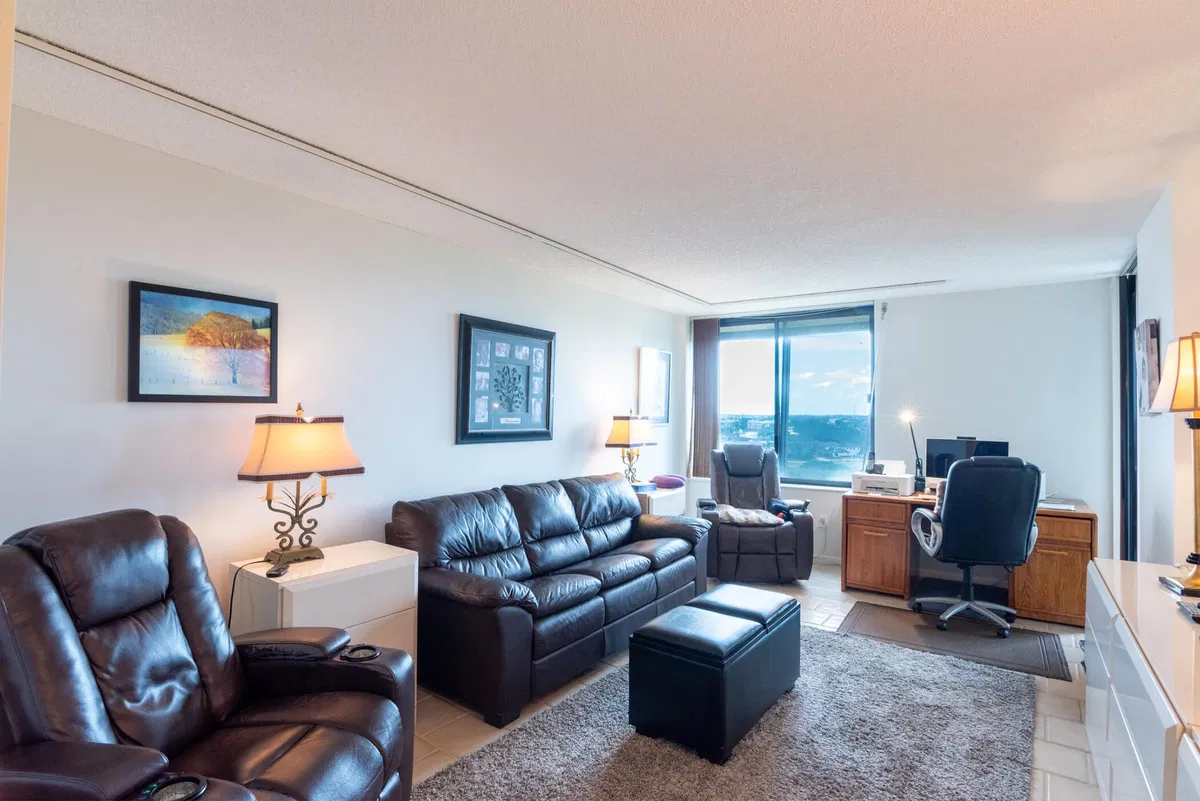 Unit 1103 photo 28