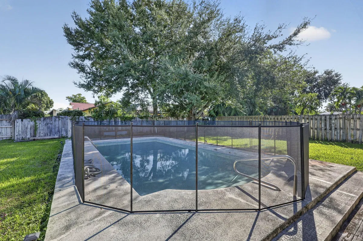 Residence photo 31