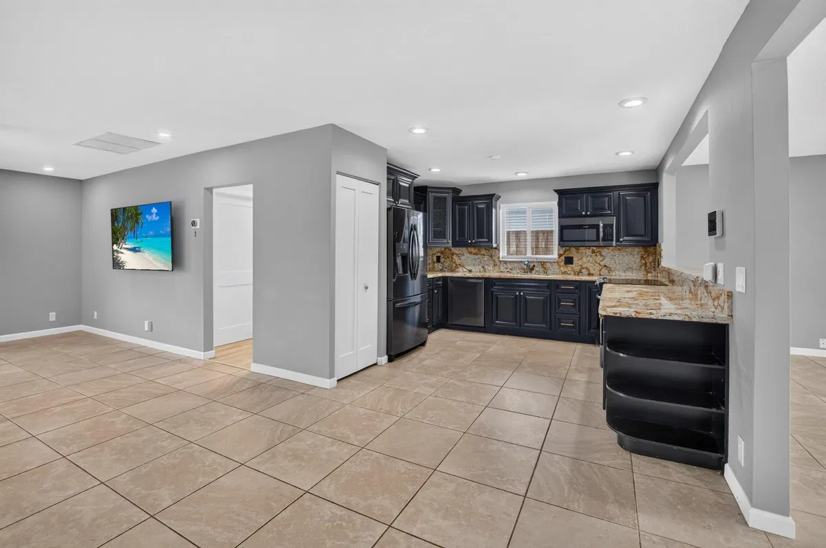  Residence photo 19