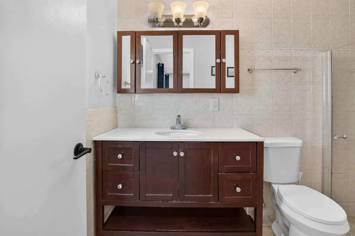  Residence photo 34