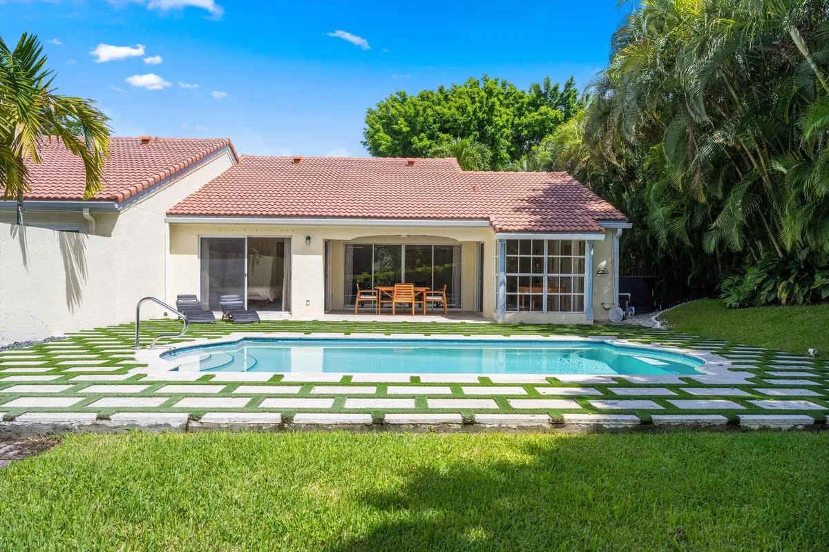  Residence photo 19