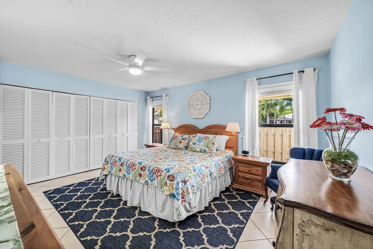  Residence photo 16