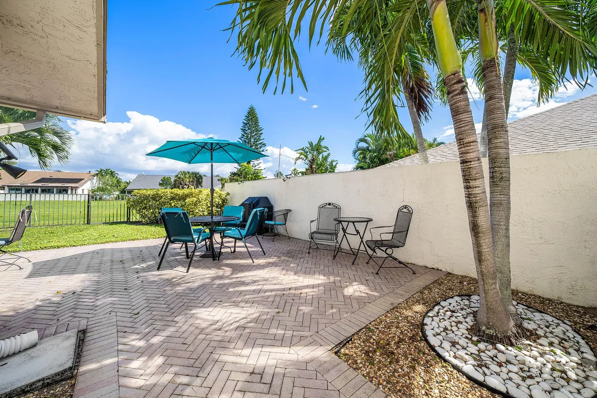  Residence photo 25
