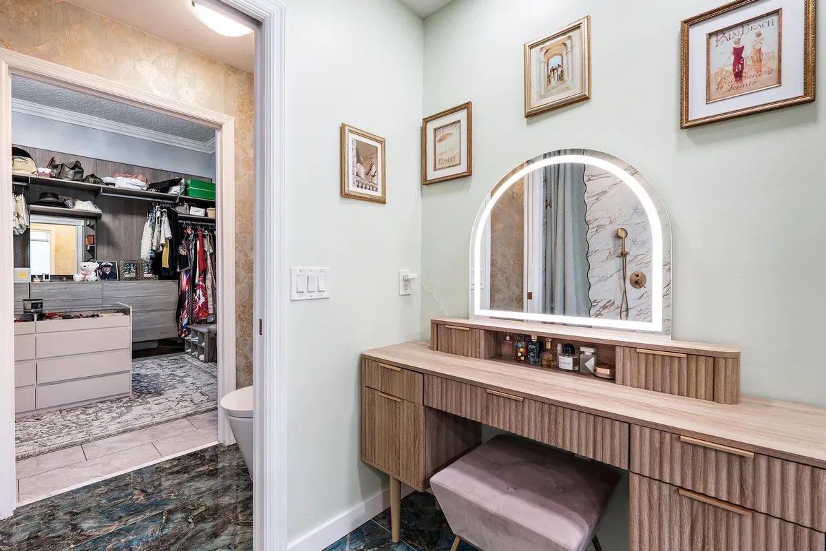 Residence photo 25
