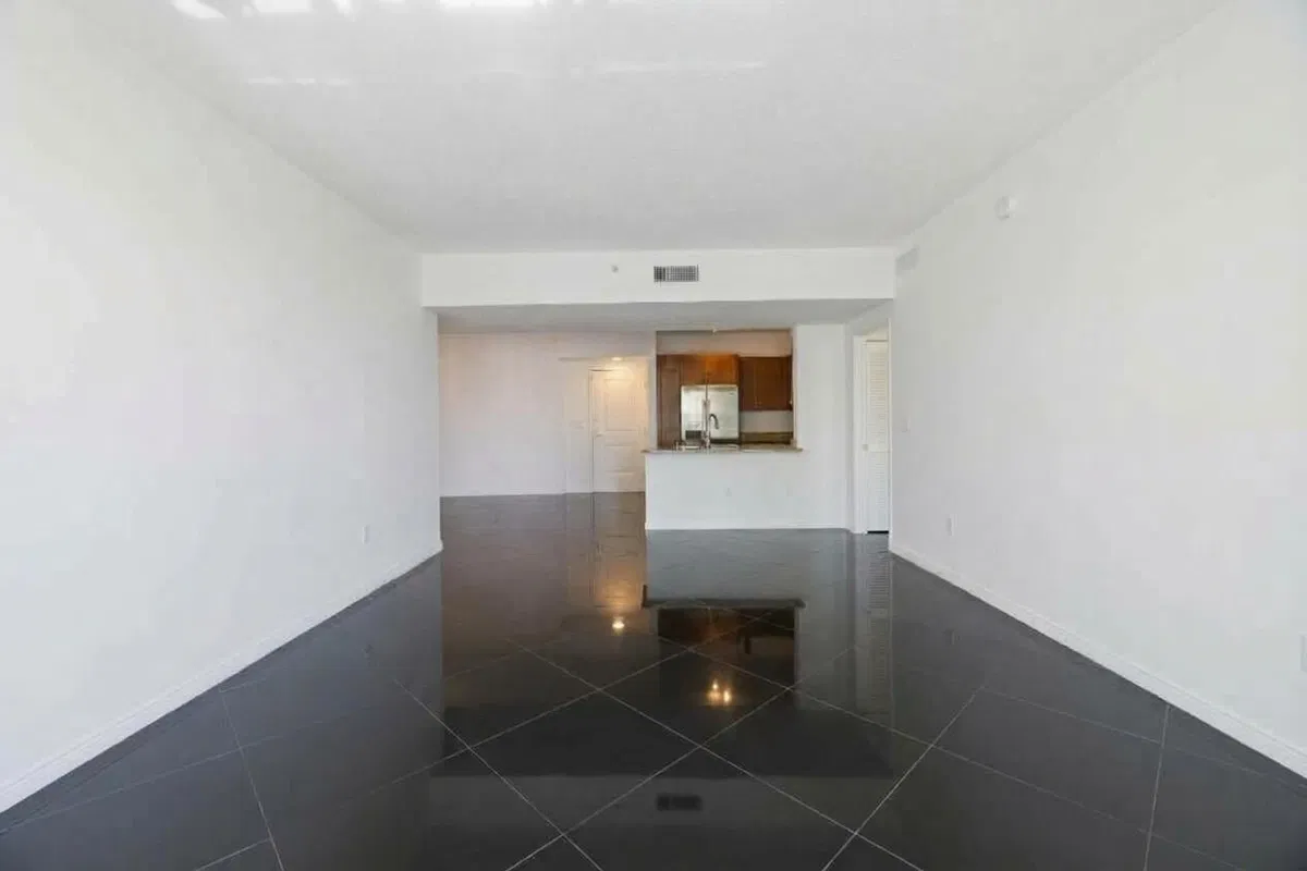  Unit 610 photo 25