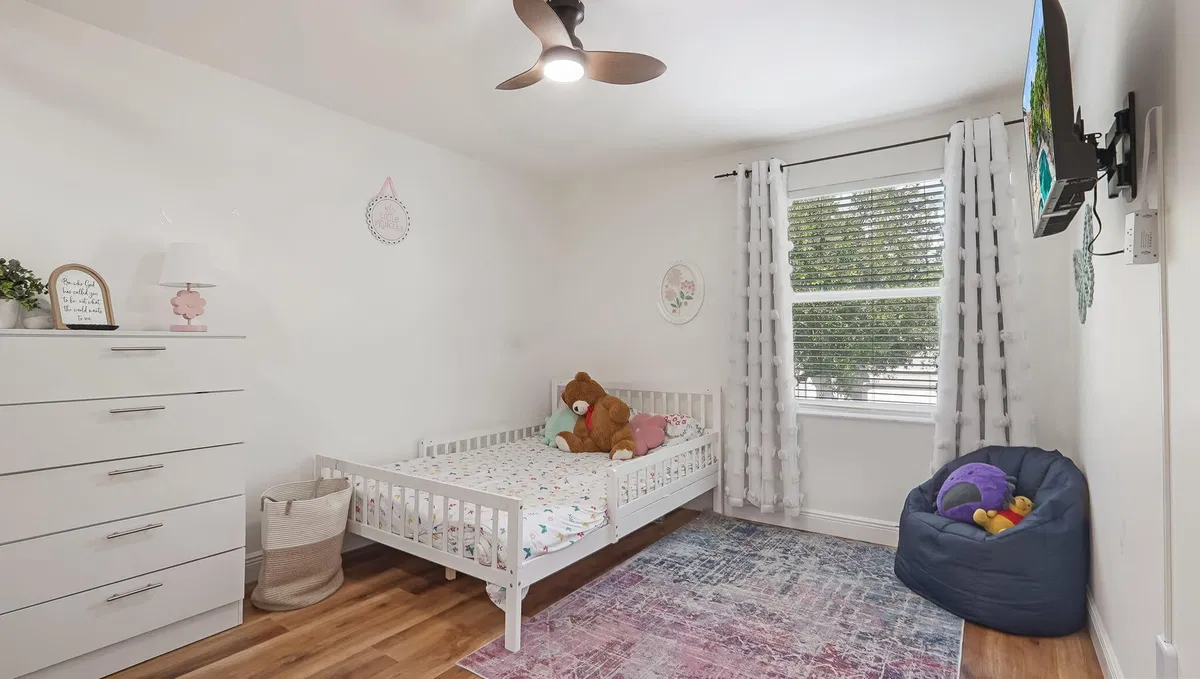  Residence photo 49