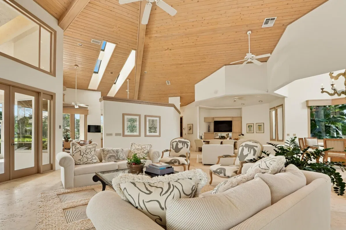 Frenchman's Creek Residence photo 10
