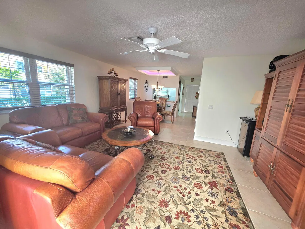 Residence photo 10