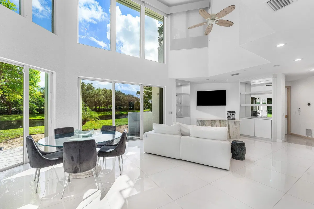 Residence photo 10