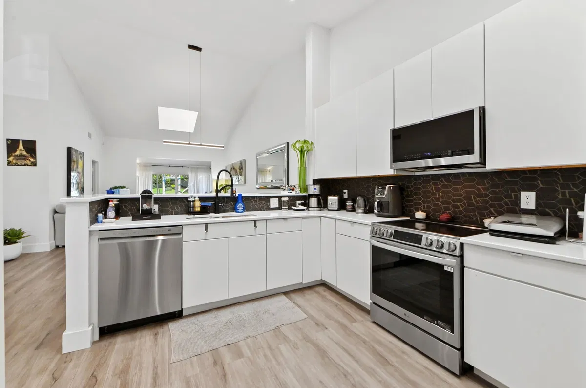  Residence photo 7