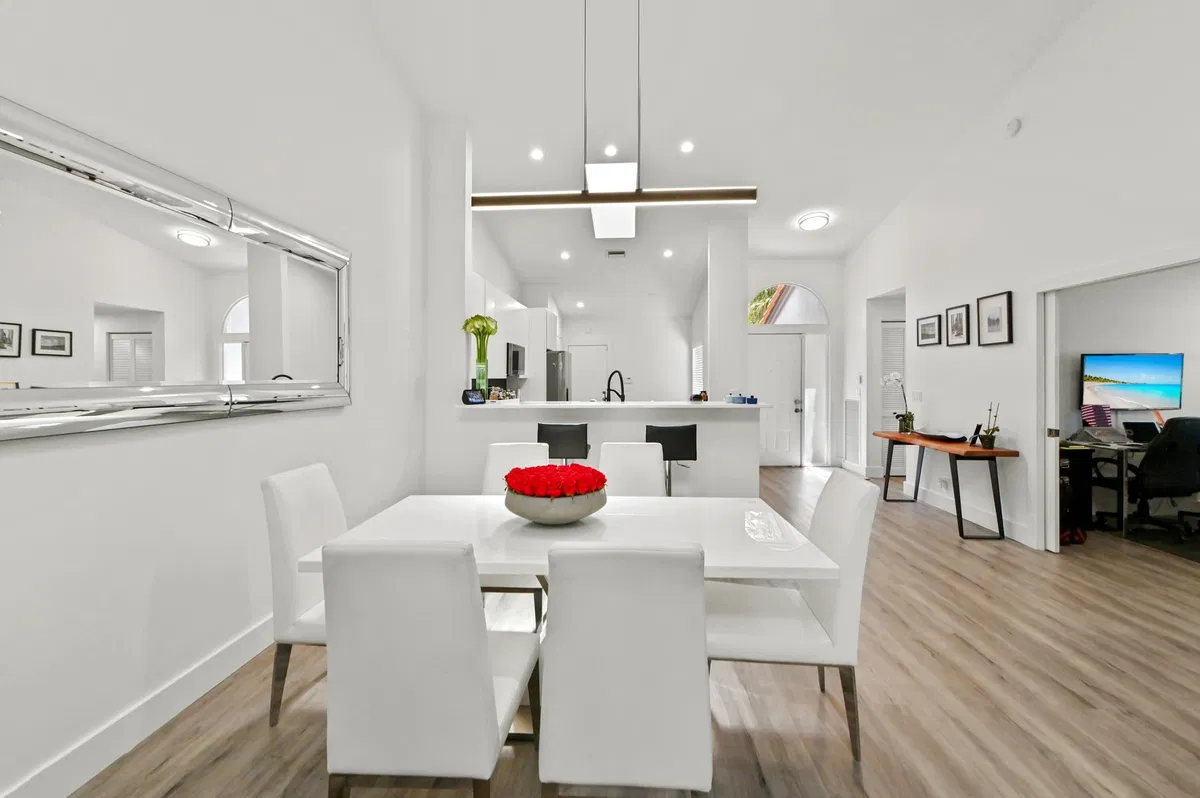  Residence photo 10