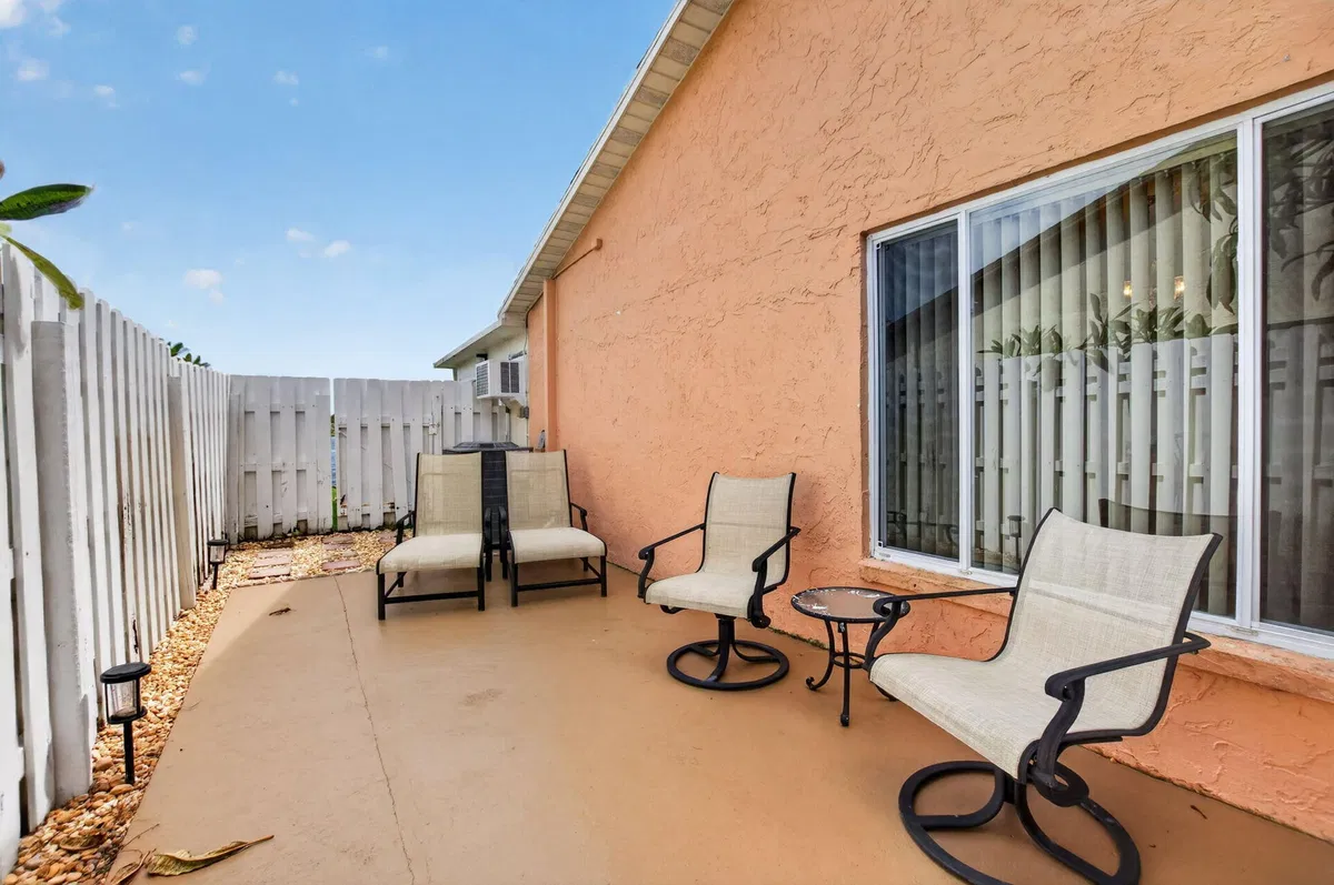  Residence photo 10
