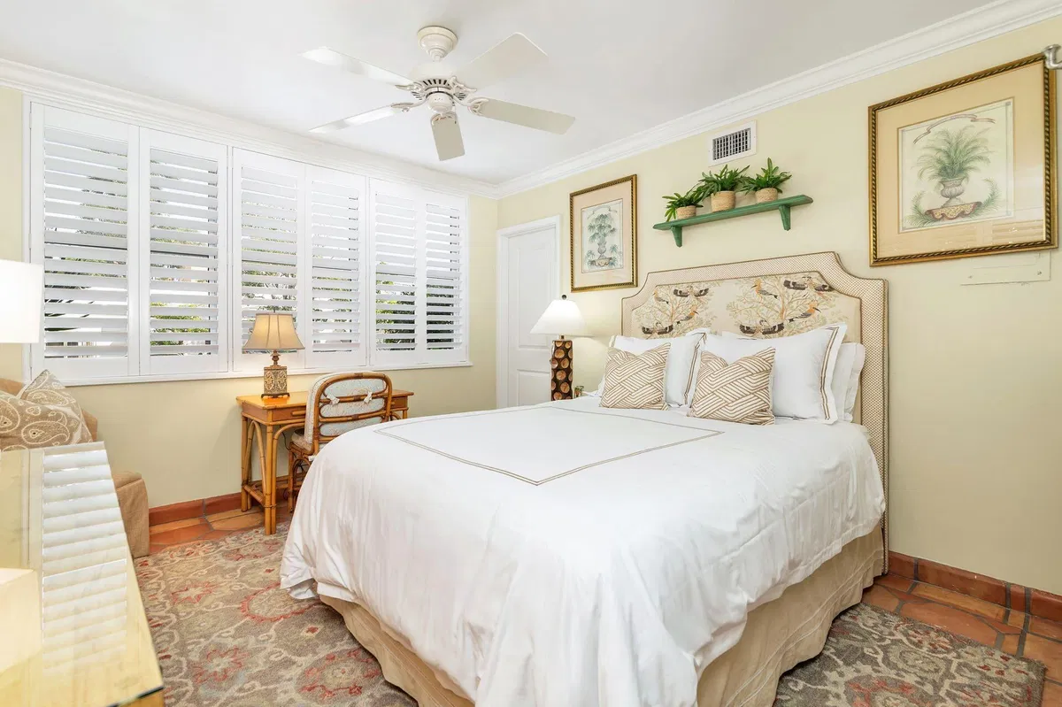In-Town Palm Beach Unit 1050 photo 7