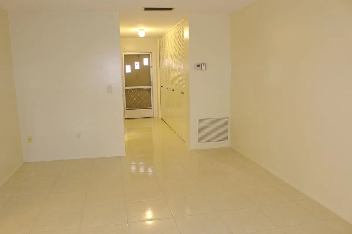  Unit 68 photo 16