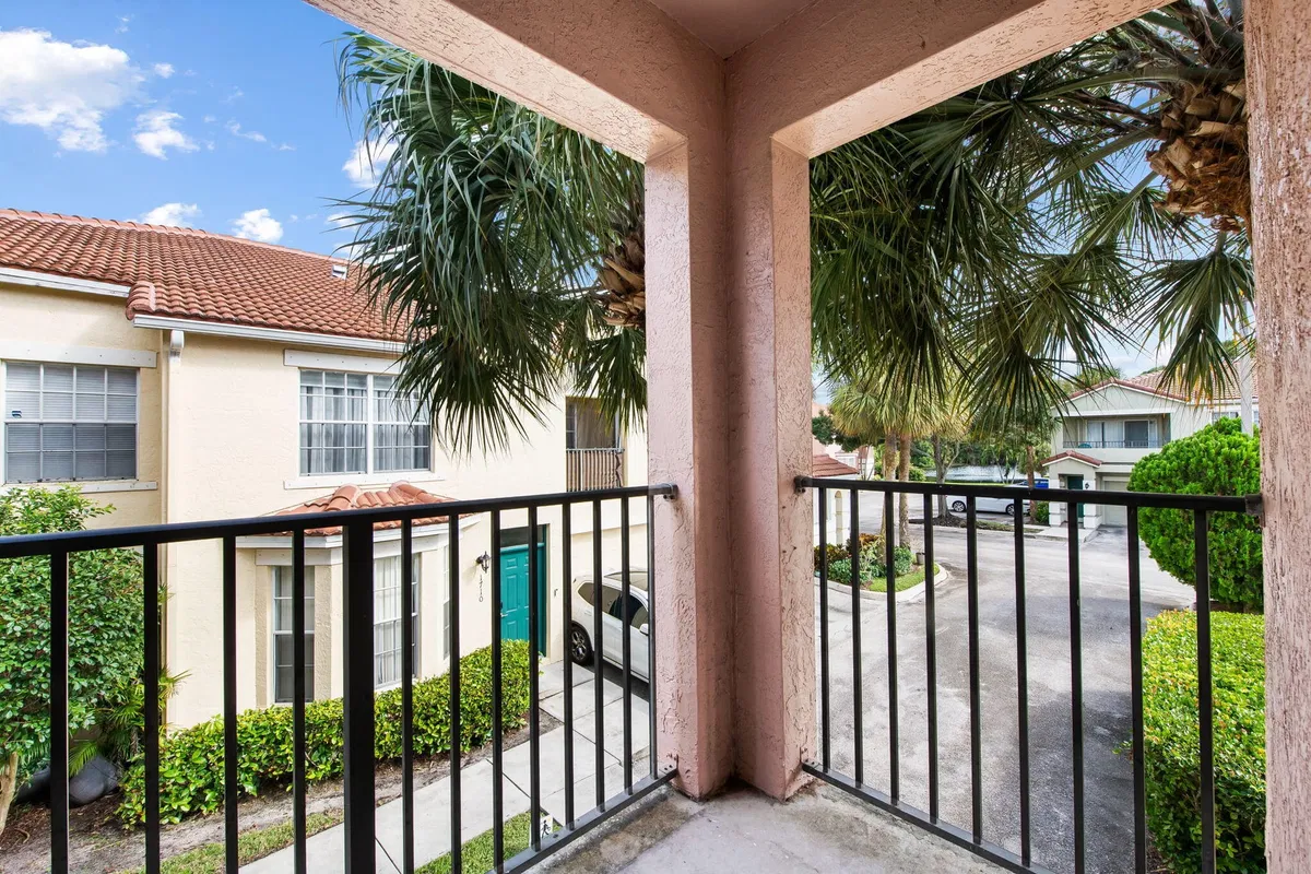 Residence photo 7