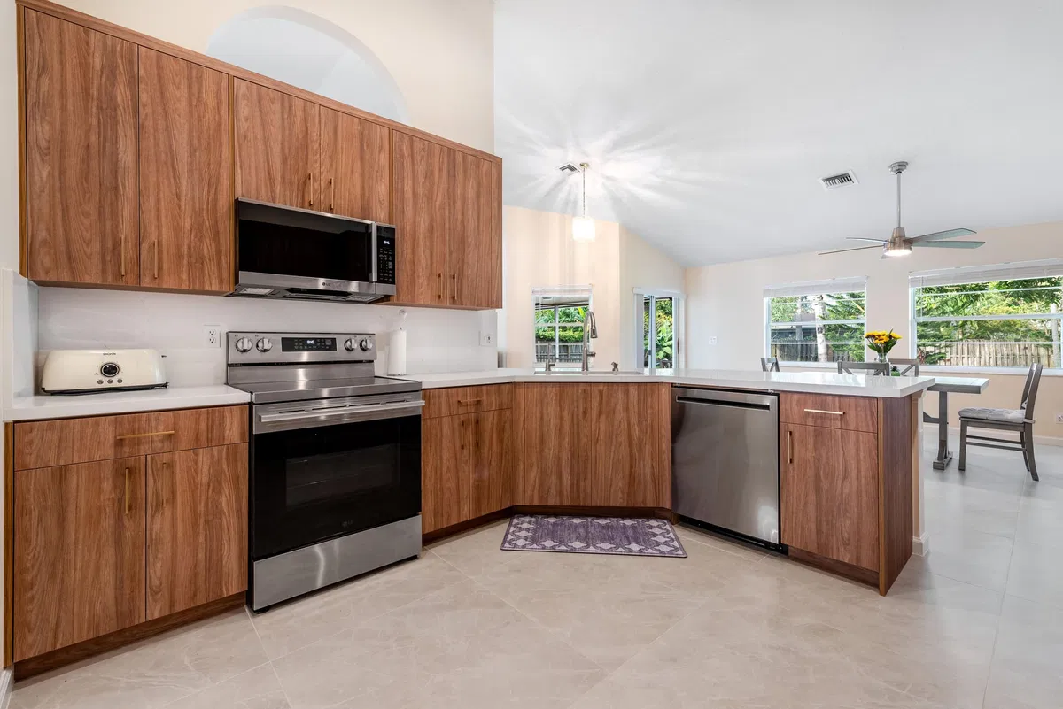  Residence photo 25