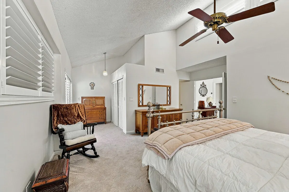  Residence photo 25