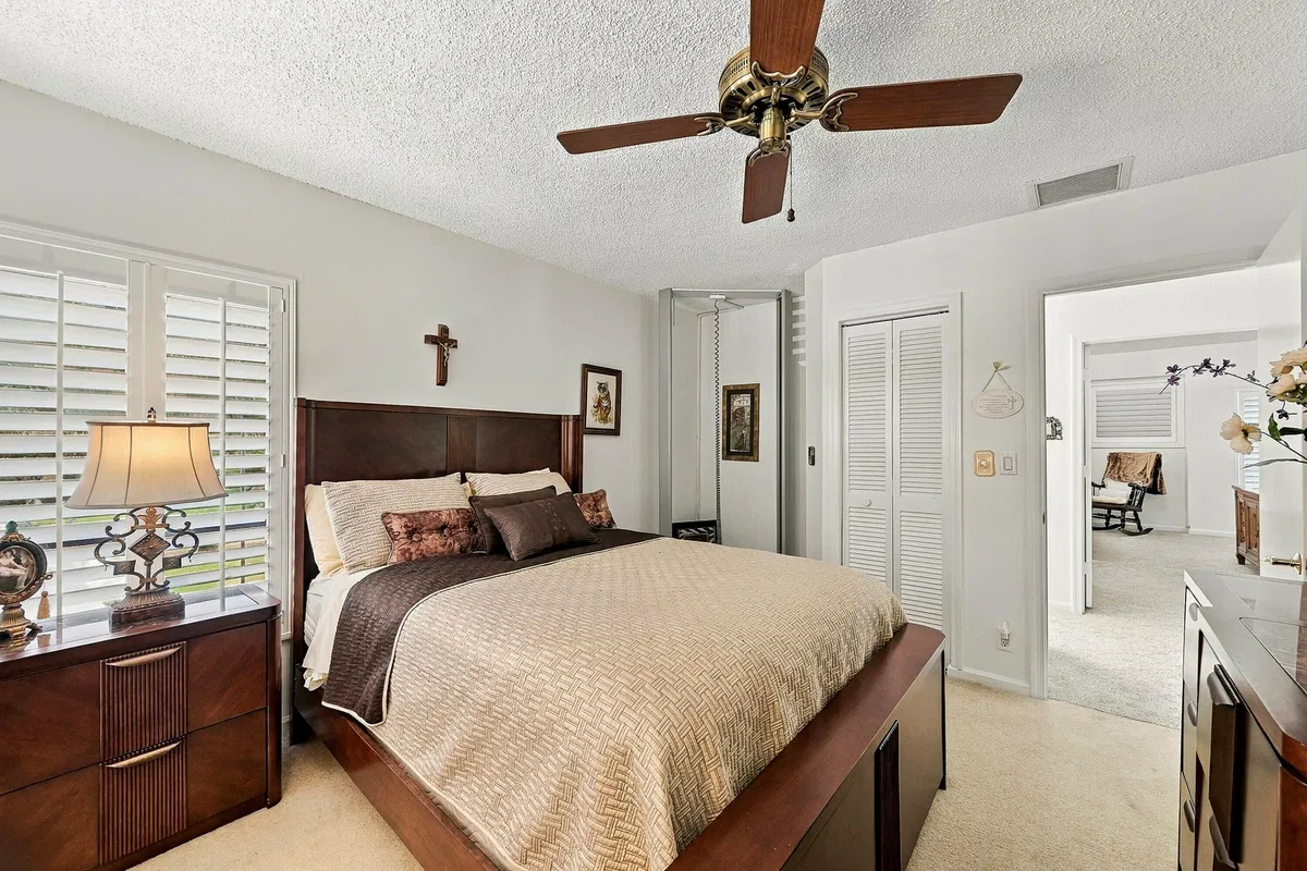  Residence photo 43