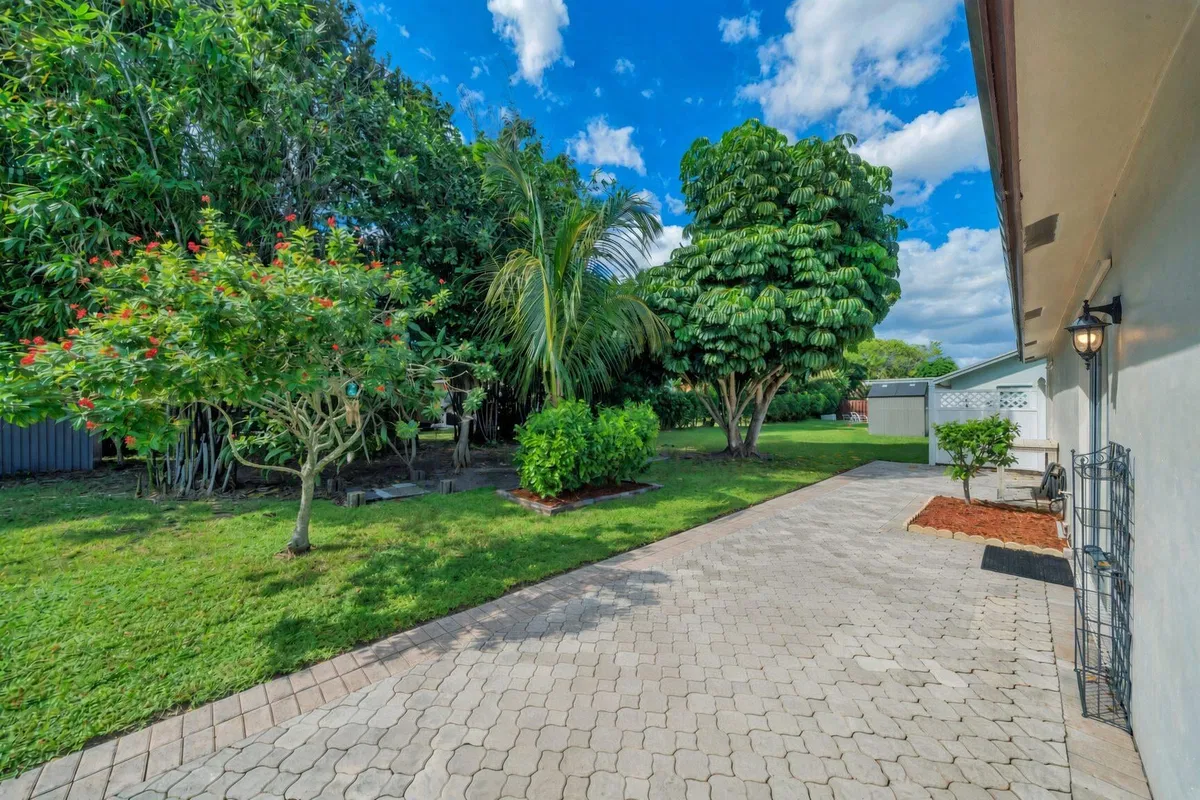 Residence photo 31