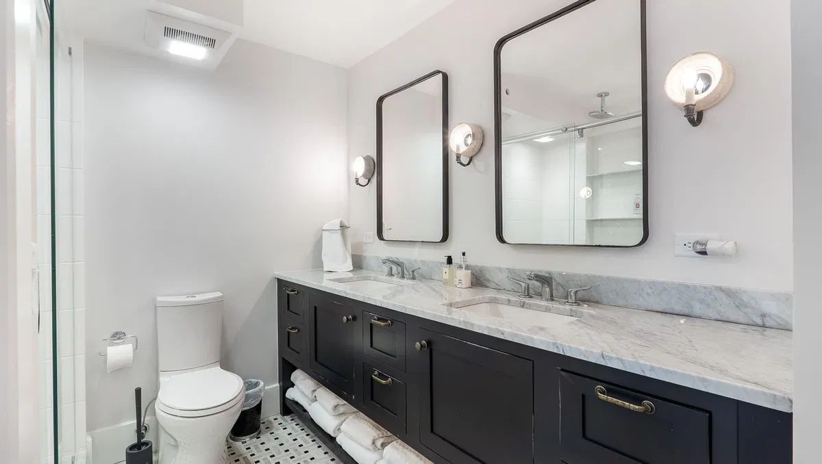 Unit 401 photo 43
