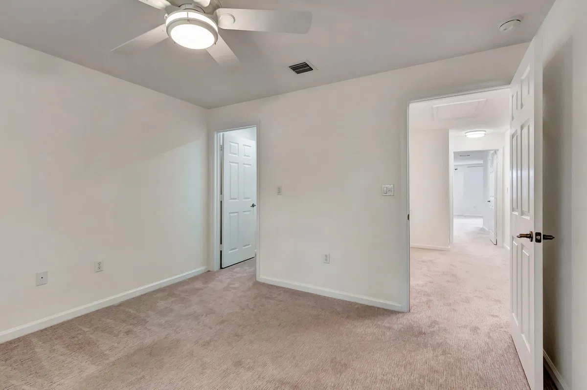 Residence photo 34
