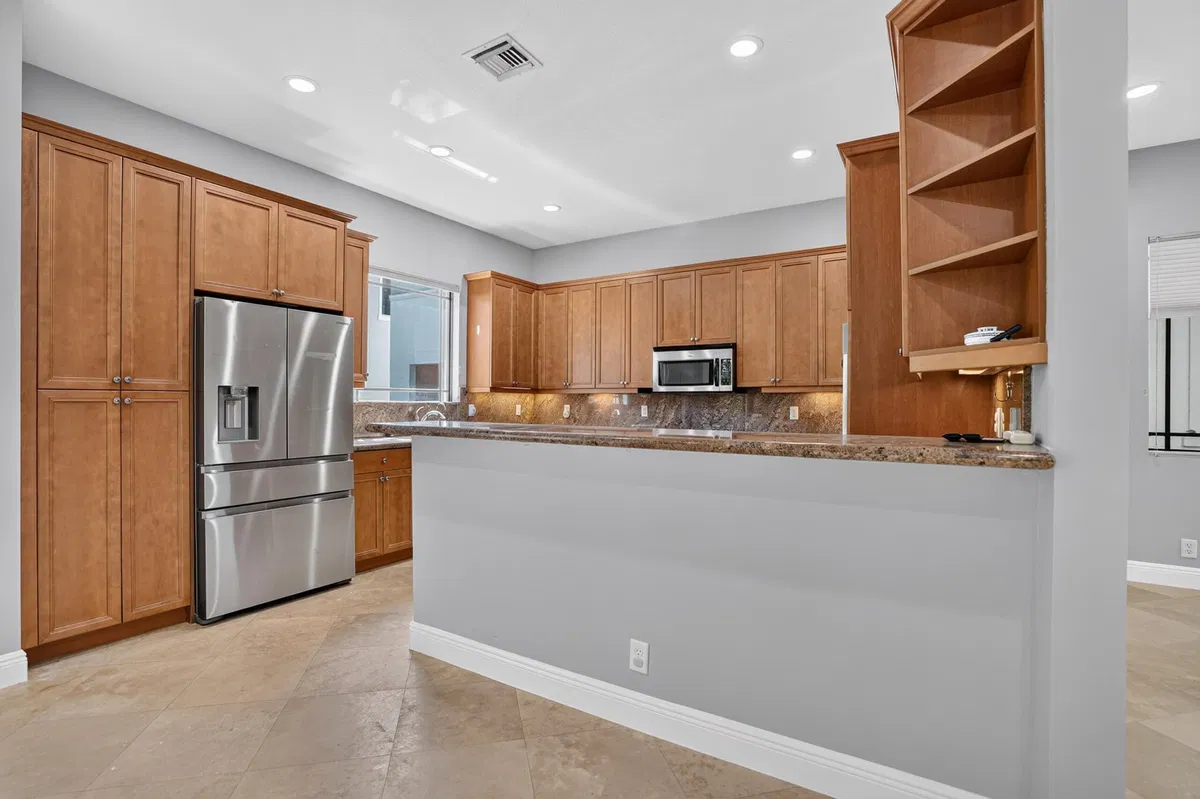 Residence photo 82
