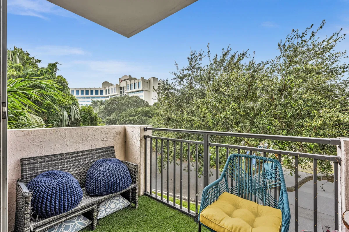 The Montecito Unit 213 photo 34