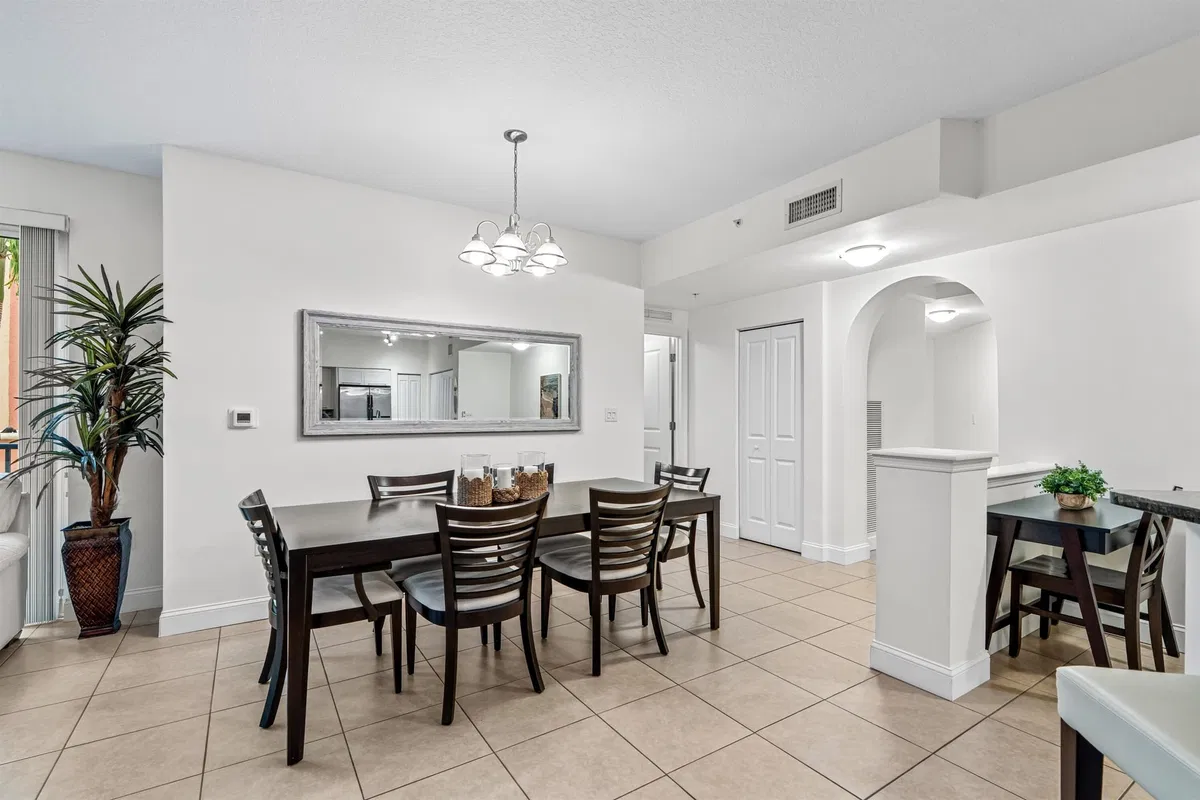 The Astor Unit 214 photo 4