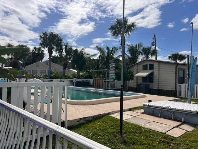 Residence photo 25