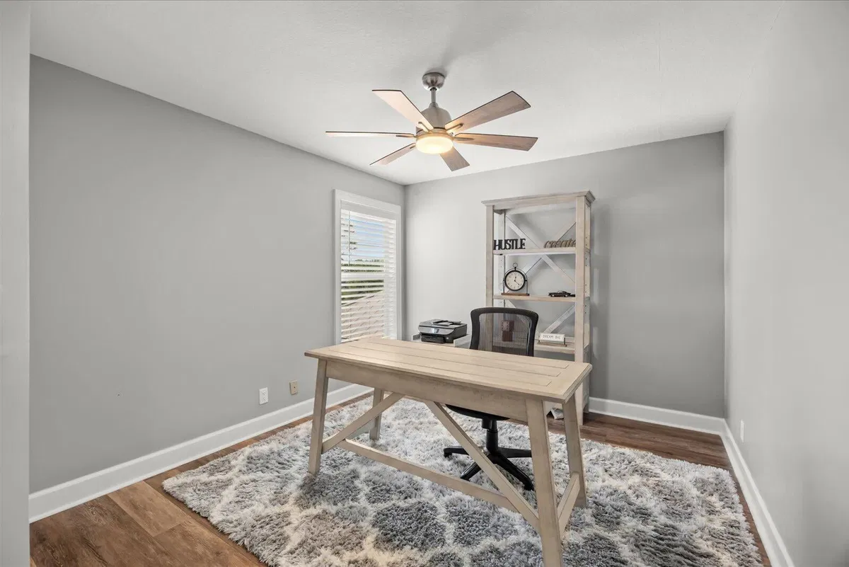  Residence photo 28