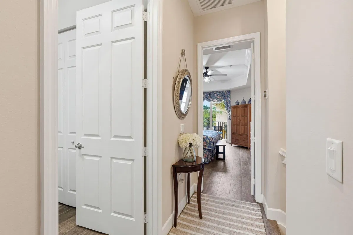 Residence photo 19