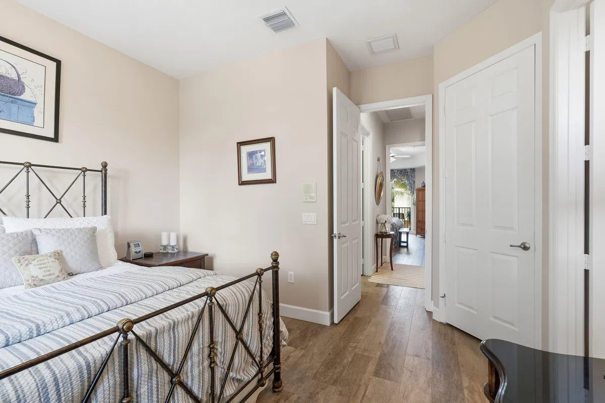 Residence photo 31