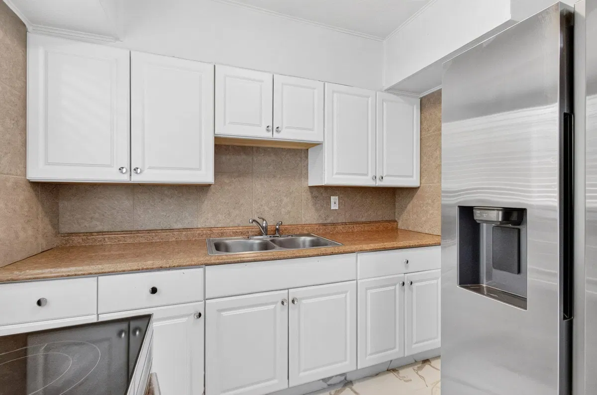 Residence photo 19