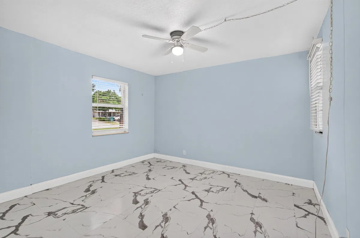 Residence photo 22