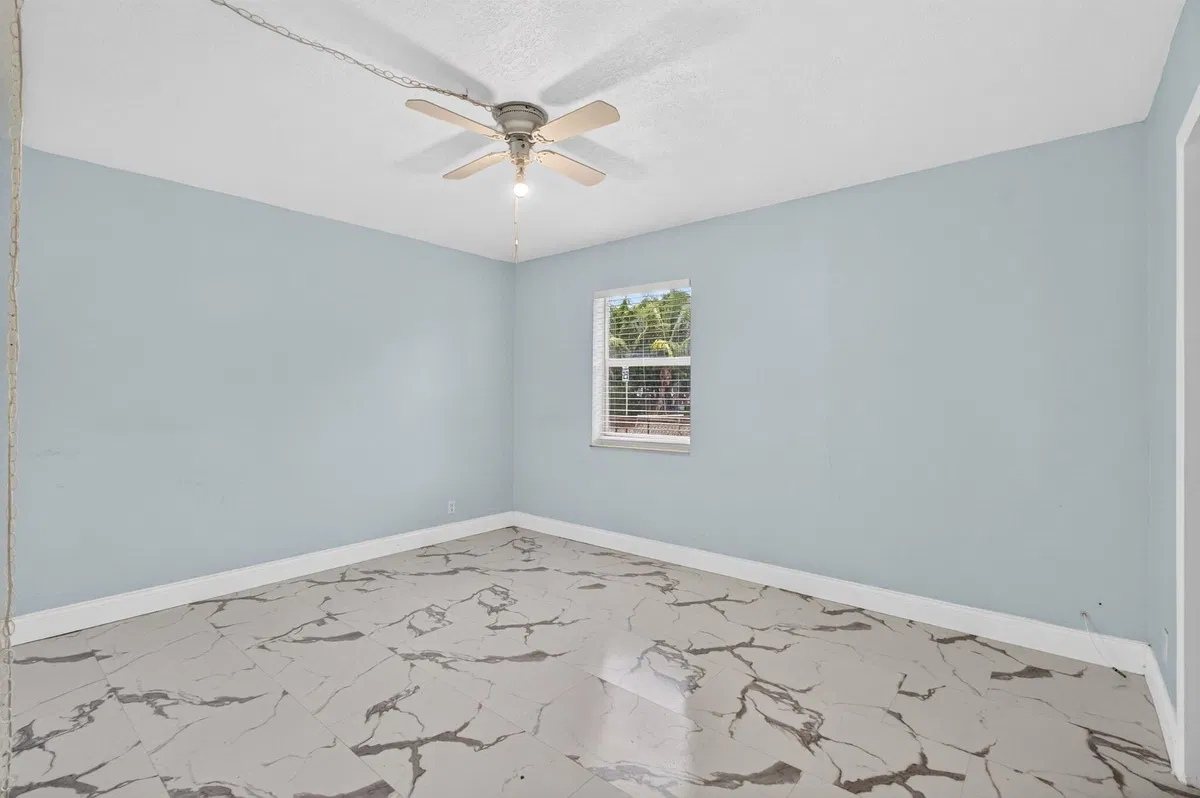 Residence photo 28