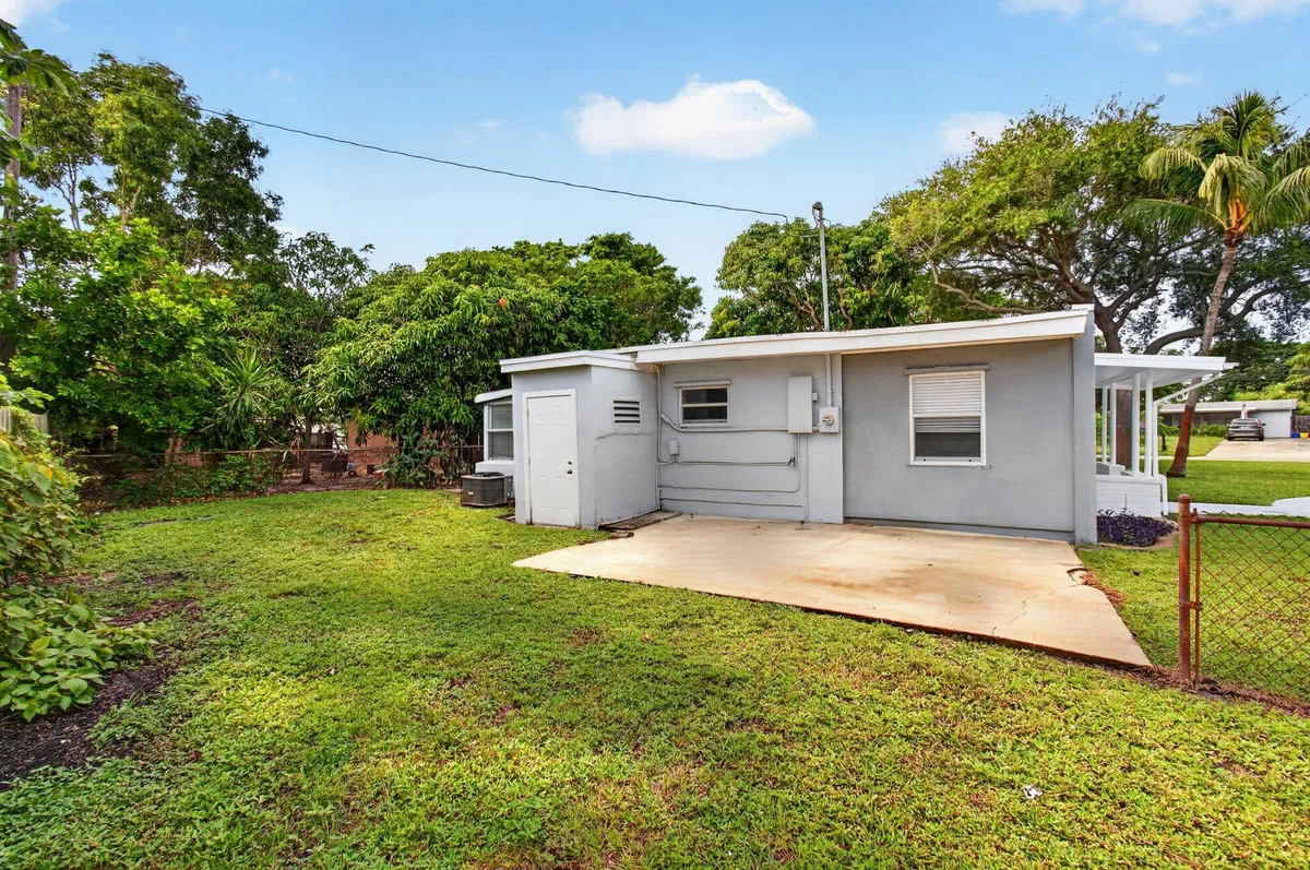 Residence photo 49