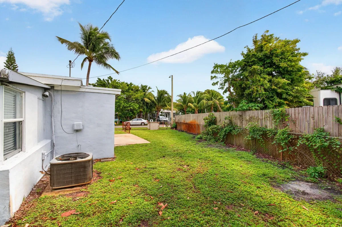 Residence photo 52