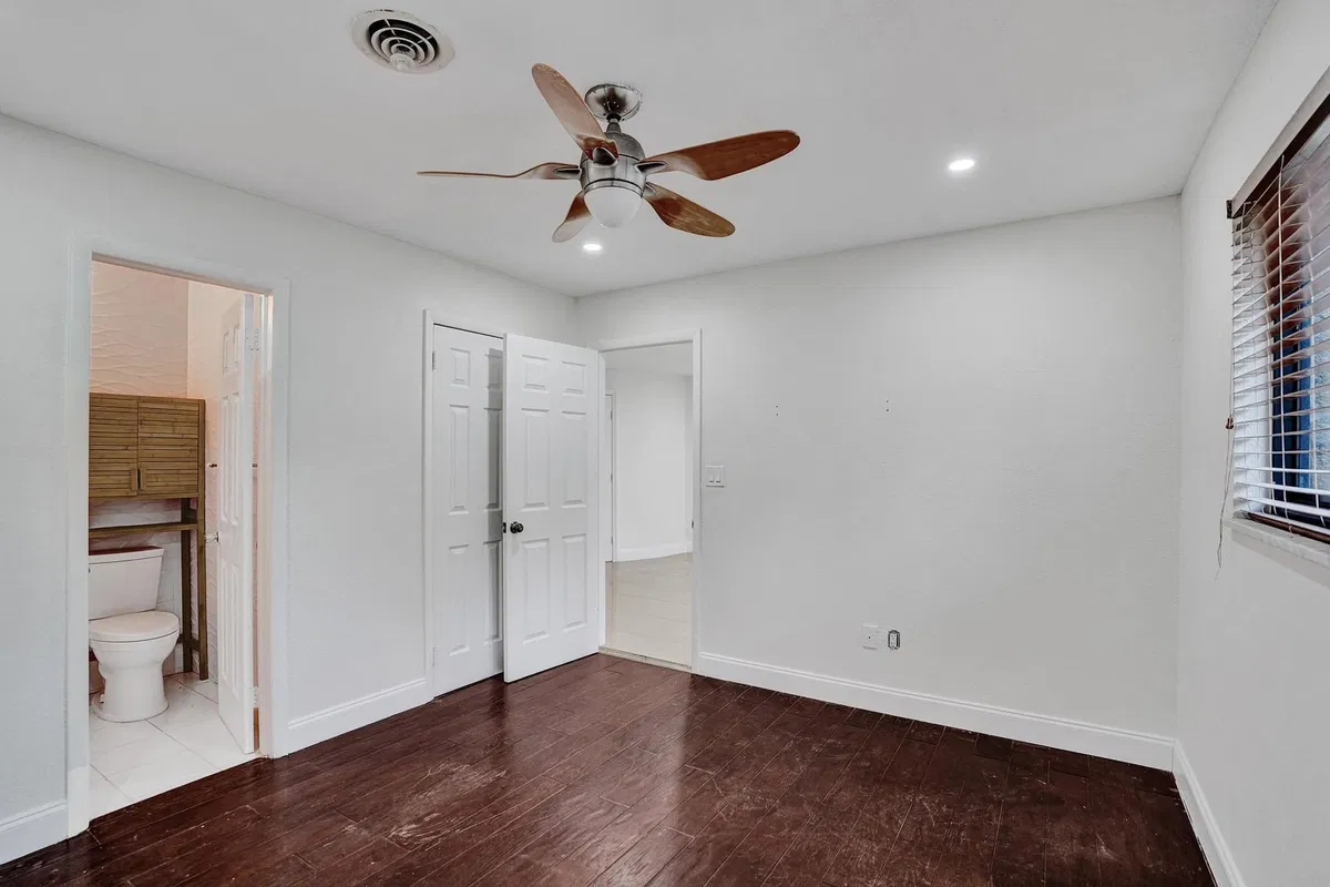 Residence photo 10