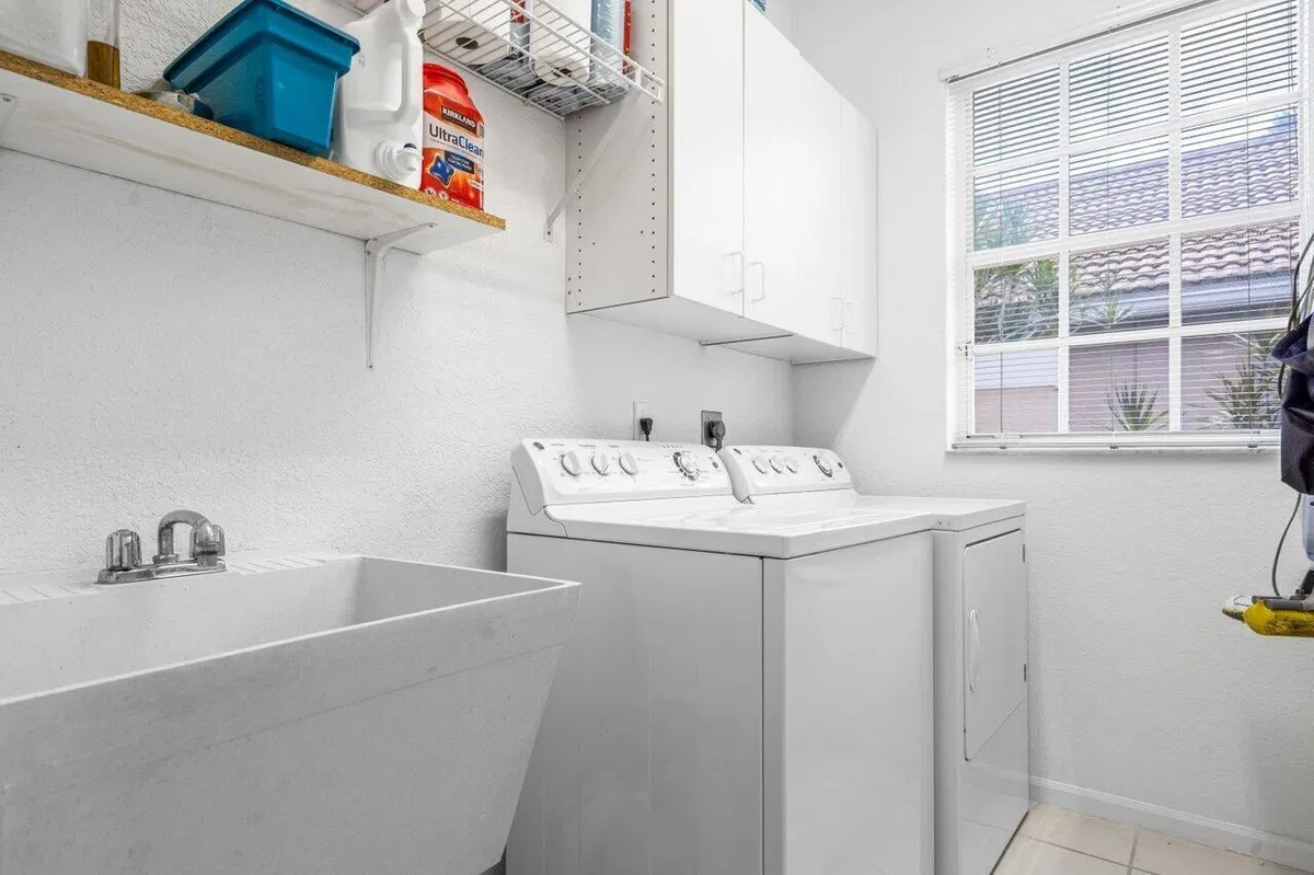 Residence photo 22