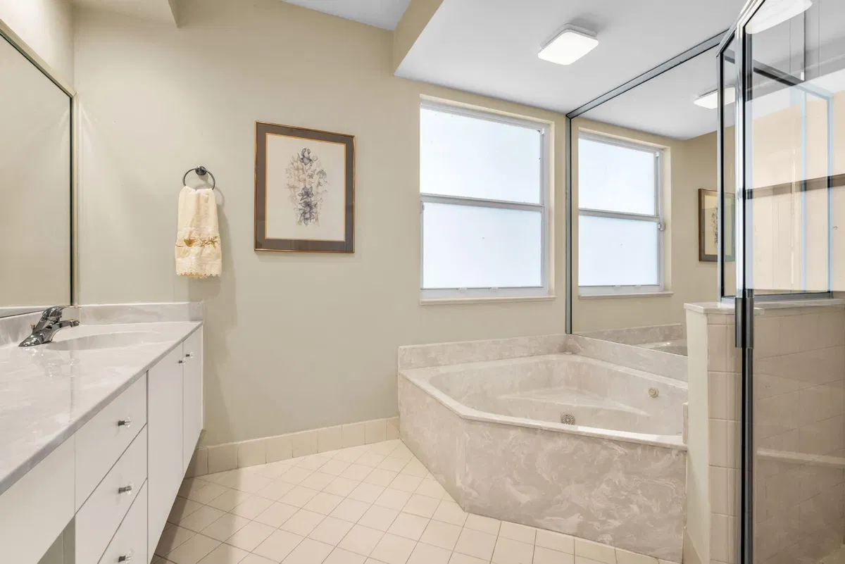  Residence photo 25
