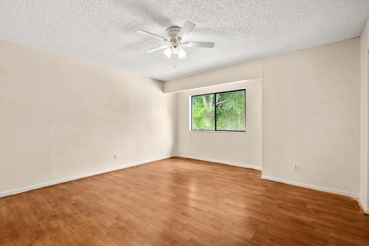 Residence photo 13