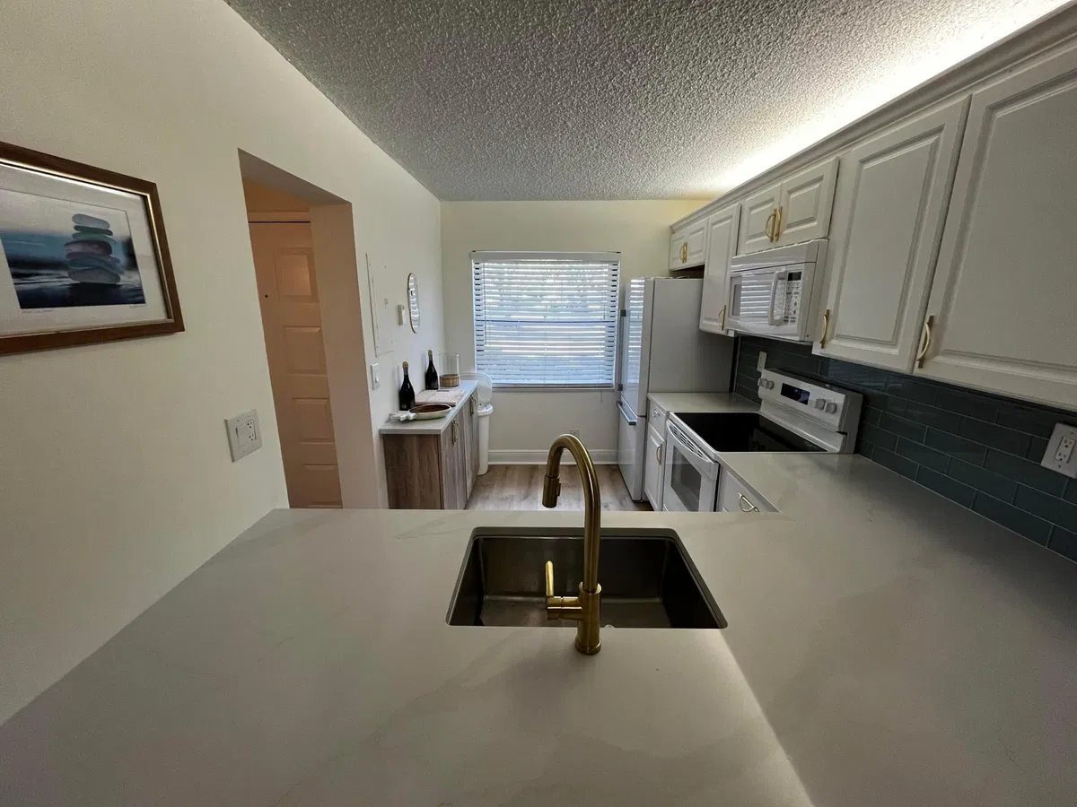 Eastpointe Country Club Unit 103 photo 4