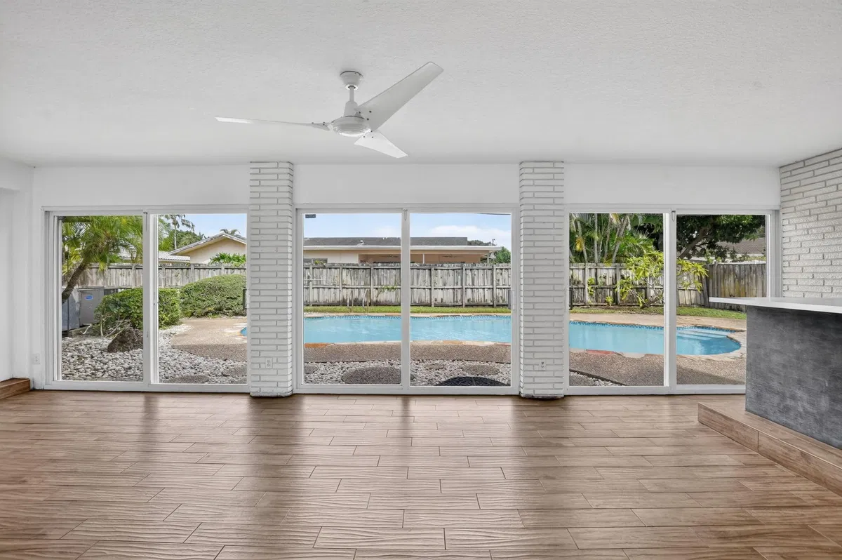 Residence photo 16
