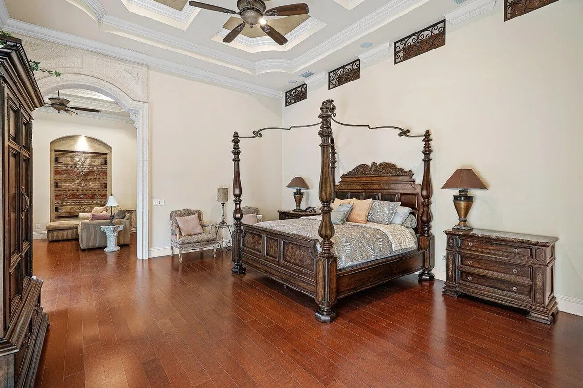 Residence photo 13