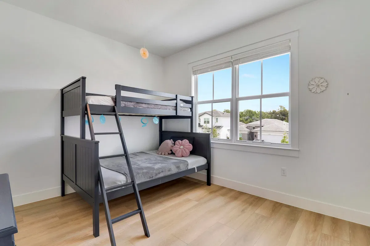  Residence photo 25