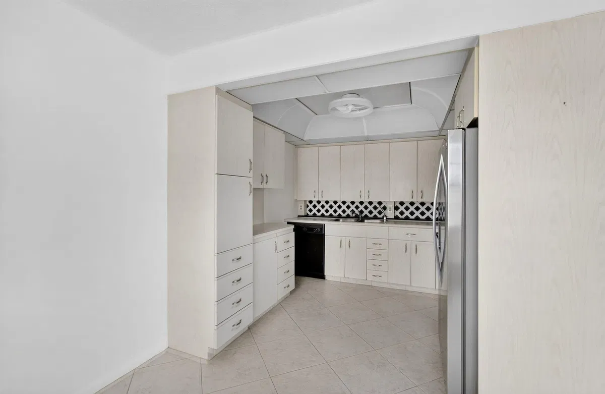  Residence photo 19