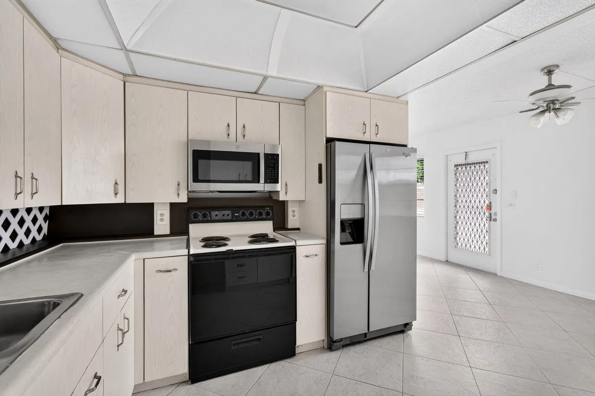  Residence photo 25