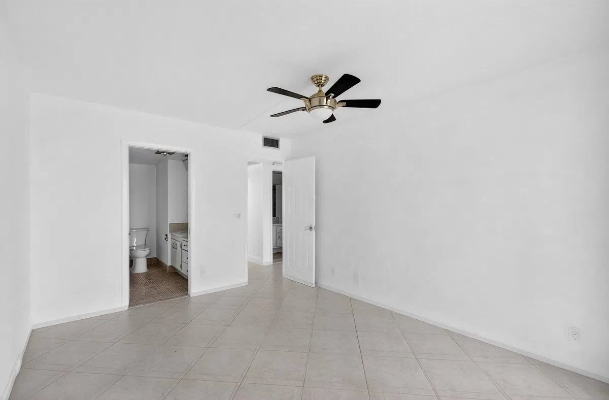  Residence photo 31