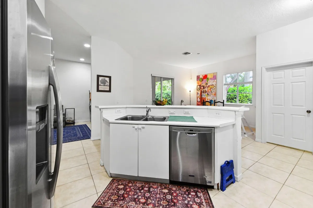  Residence photo 13