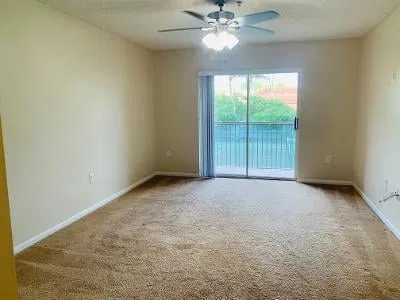 Unit 204 photo 10